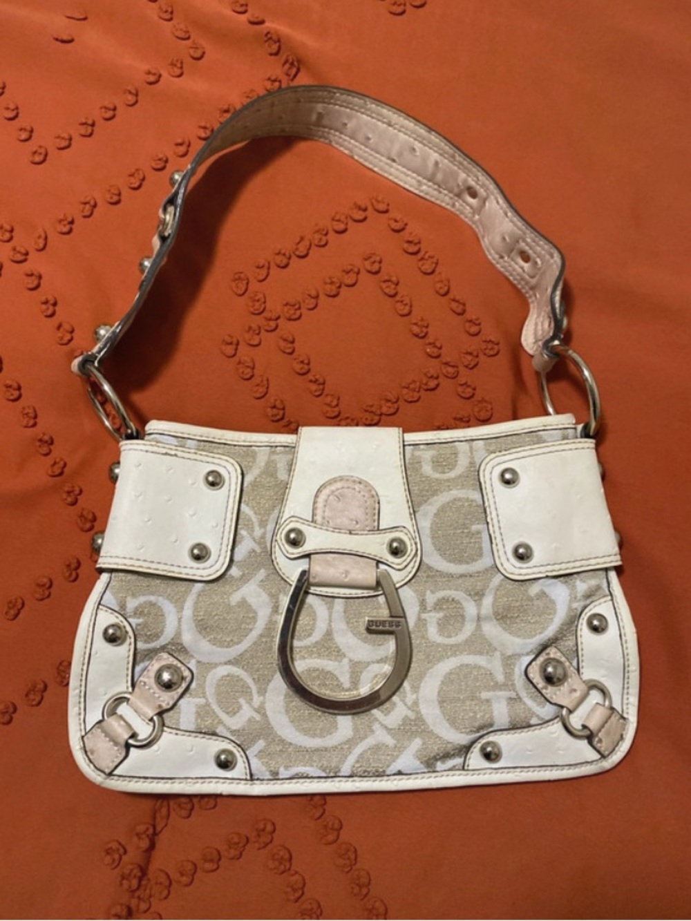 Vintage GUESS Beige and White Signature Logo Shoulder Bag with Ring Accent